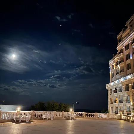 Piramida Cabacum Beach Апартаменты Варна